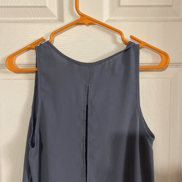 BKE Red Blouse Women’s Small Sleeveless Scoop Neck Blue Slit Back - Picture 8 of 12
